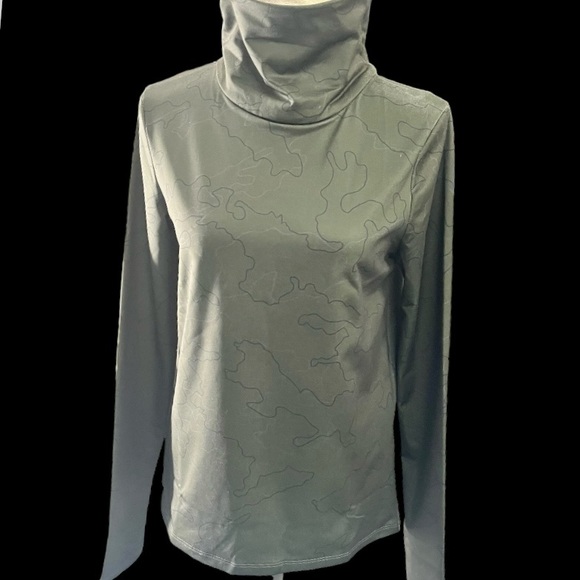 Under Armour Women's UA Cold Weather Funnel Neck Top, Size XS NWT! - Picture 4 of 7